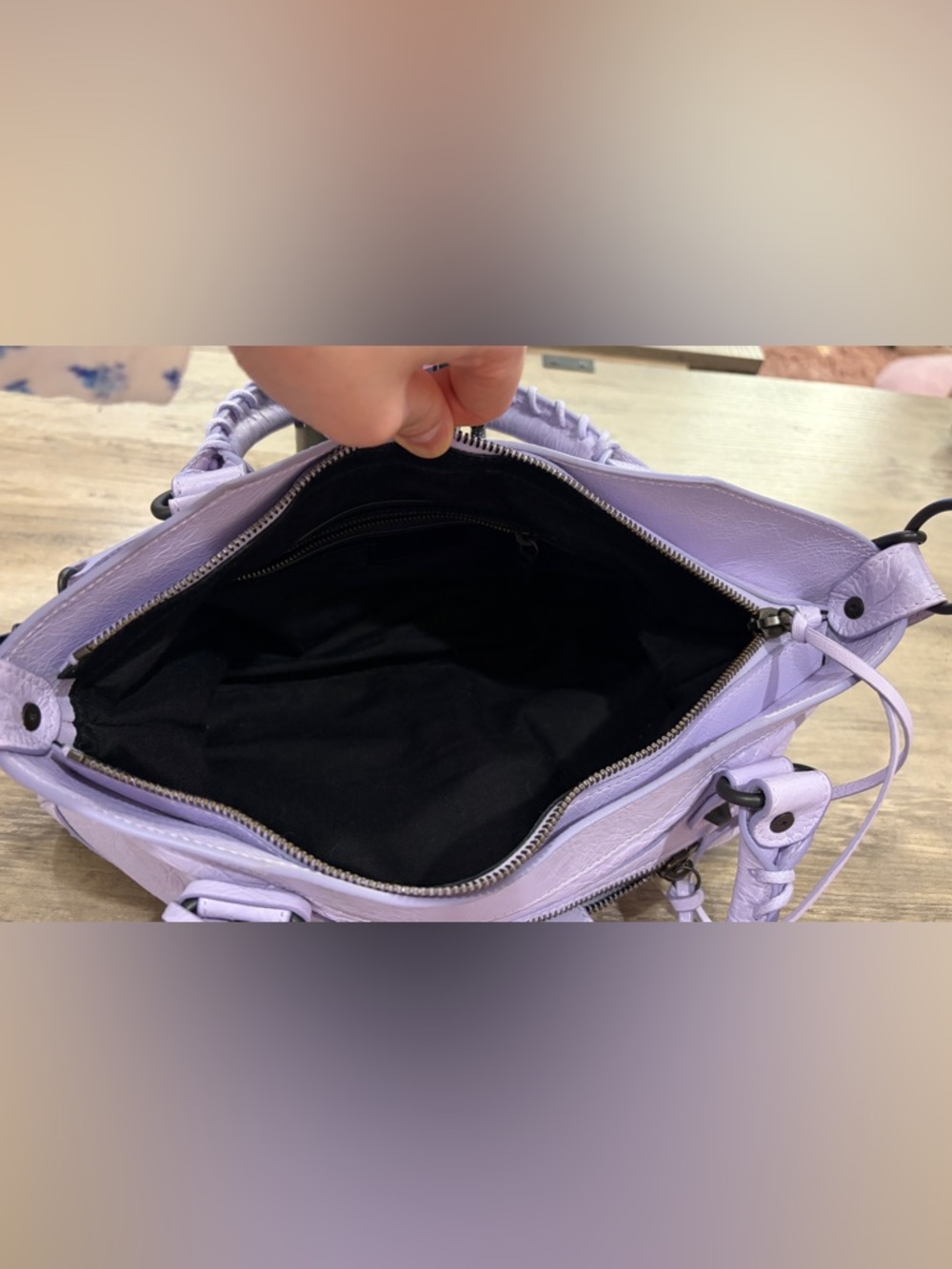 🌟 Balenciaga WOMEN'S LE CITY FIRST BAG IN PARMA - Picture 6 of 9